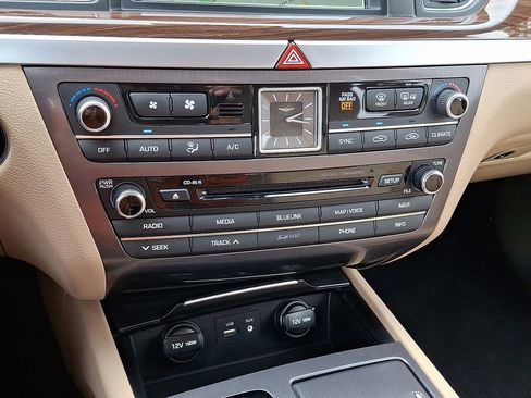 Used 2018 Genesis G80 3.8 image 16