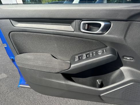 Used 2023 Honda Civic Sport image 19