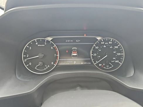 Used 2025 Nissan Rogue SV image 10