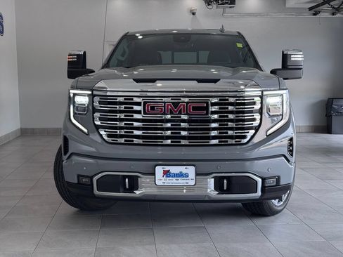 Used 2025 GMC Sierra 1500 Denali w/ Denali Reserve Package AWD/4WD image 3