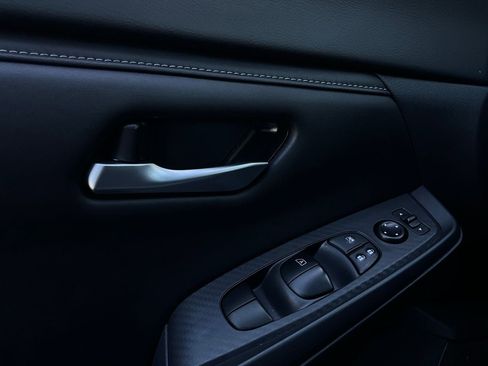 Used 2025 Nissan Sentra SV image 19