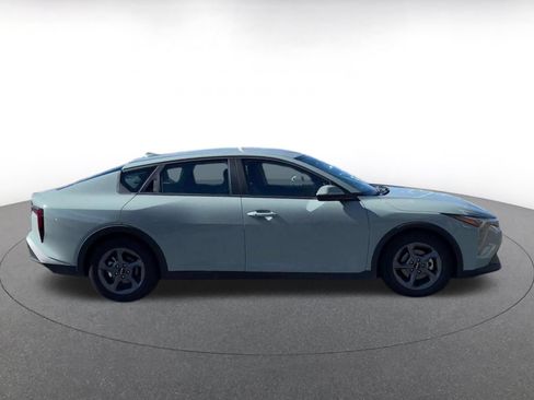 Used 2025 Kia K4 FWD image 16
