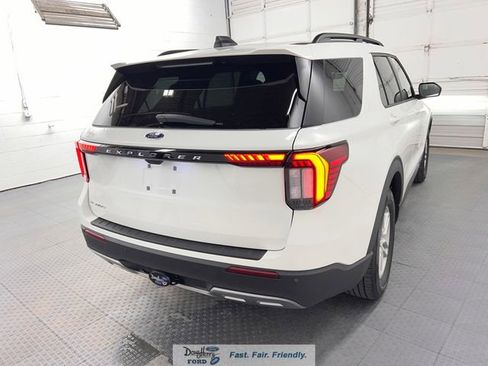 New 2026 Ford Explorer Active w/ Active Comfort Package RWD image 8