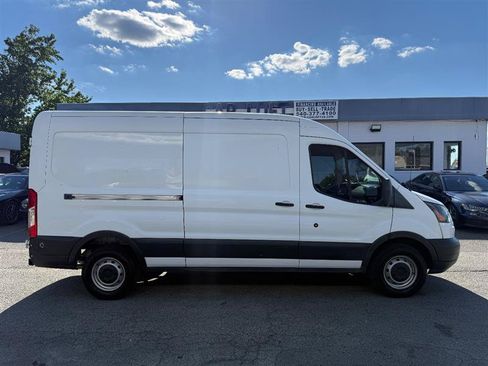 Used 2018 Ford Transit 250 148 Medium Roof RWD image 4
