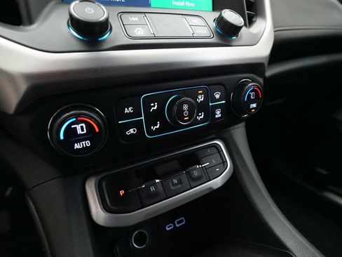 Used 2021 GMC Acadia SLT FWD image 21