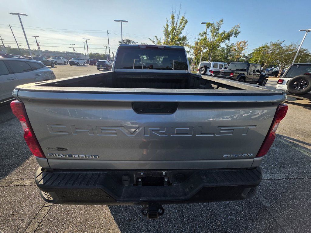 Used 2025 Chevrolet Silverado 2500 Custom w/ Custom Value Package AWD/4WD image 3