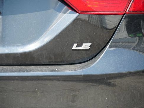 Used 2021 Toyota Camry LE FWD image 10