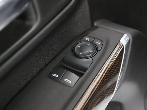 Used 2024 GMC Sierra 3500 SLE w/ SLE Convenience Package image 19