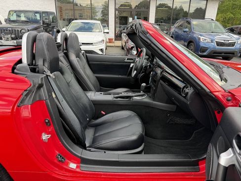 Used 2007 MAZDA MX-5 Miata Grand Touring RWD image 14