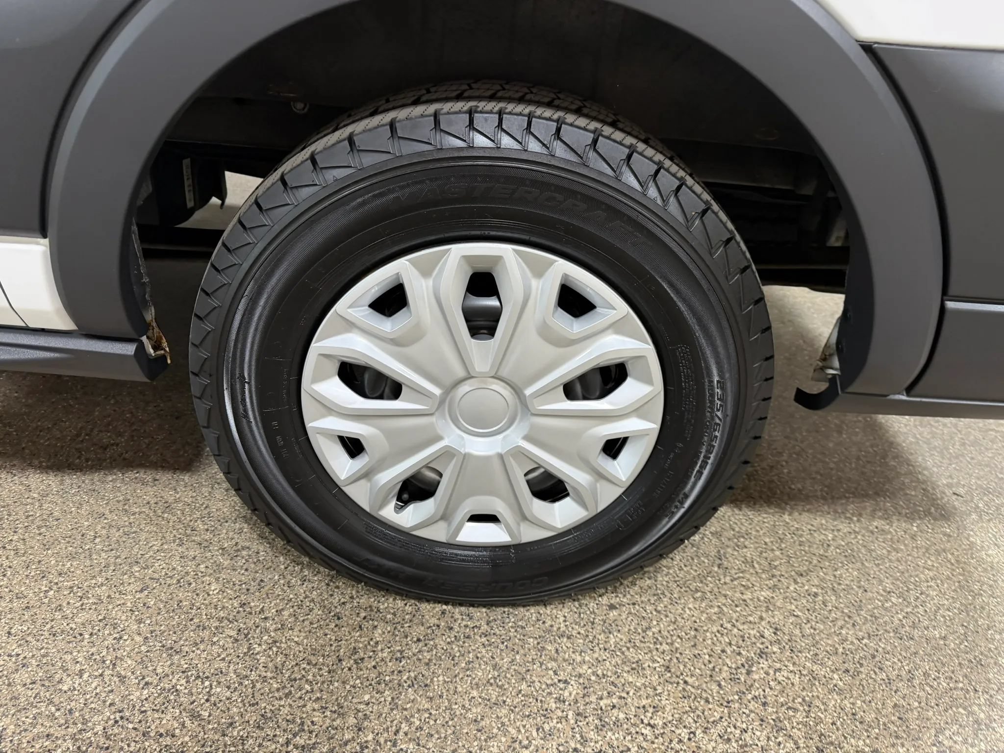 Used 2015 Ford Transit 150 XL RWD image 55