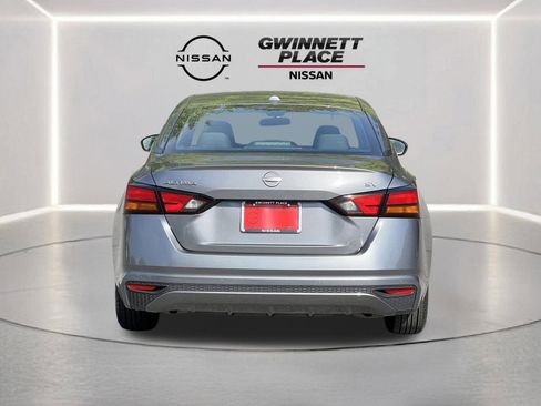 Used 2024 Nissan Altima 2.5 SV image 22