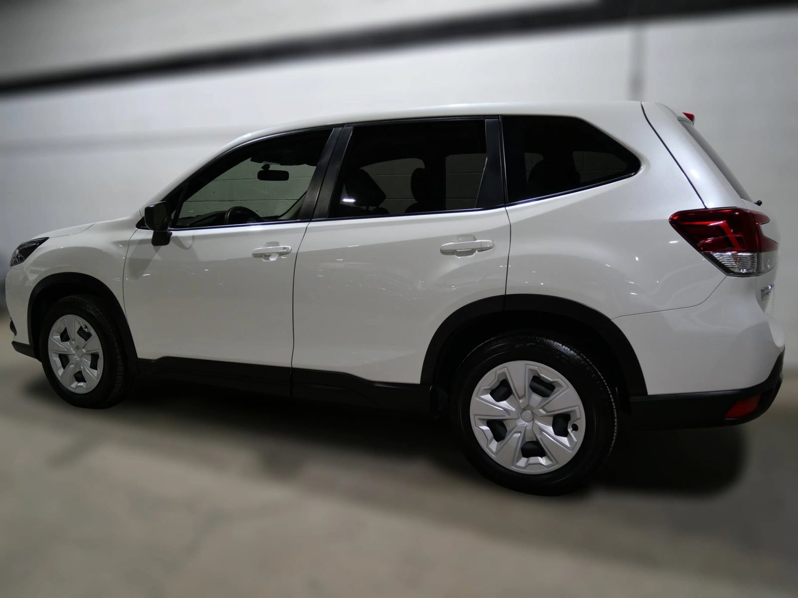 Used 2022 Subaru Forester AWD/4WD image 4