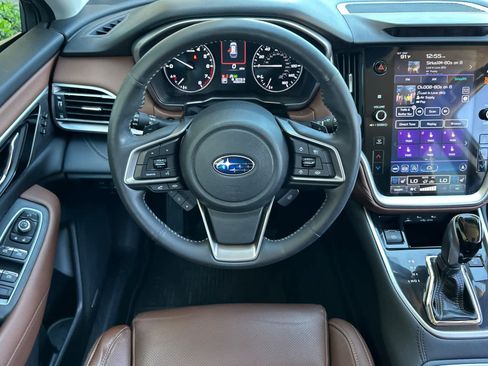 Used 2022 Subaru Outback Touring AWD/4WD image 13