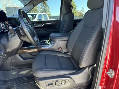 Used 2024 Chevrolet Silverado 1500 LT Trail Boss w/ Convenience Package II AWD/4WD image 15
