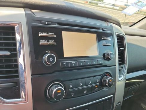 Used 2018 Nissan Titan SV RWD image 19