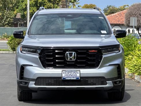 New 2025 Honda Pilot TrailSport image 2