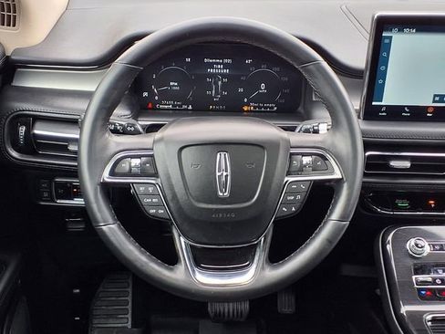 Used 2023 Lincoln Nautilus Reserve w/ Monochromatic Package AWD/4WD image 28