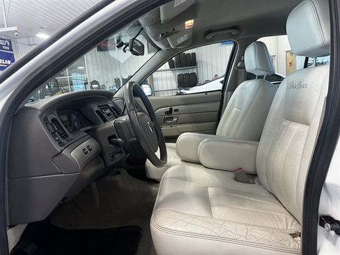 Used 2008 Mercury Grand Marquis LS image 11