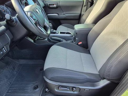 Used 2023 Toyota Tacoma TRD Sport AWD/4WD image 15