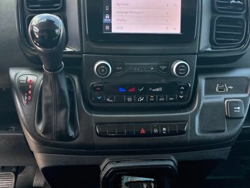 Used 2023 RAM ProMaster 2500 FWD image 12