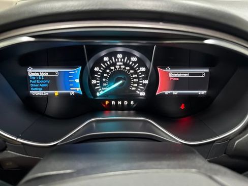 Used 2017 Ford Fusion SE w/ Fusion SE Technology Package FWD image 17