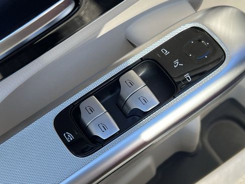 New 2026 Mercedes-Benz GLC 300 4MATIC image 13