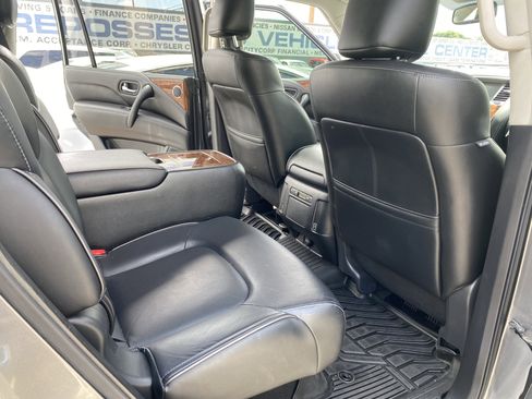 Used 2018 INFINITI QX80 4WD w/ Driver Assistance Package image 19