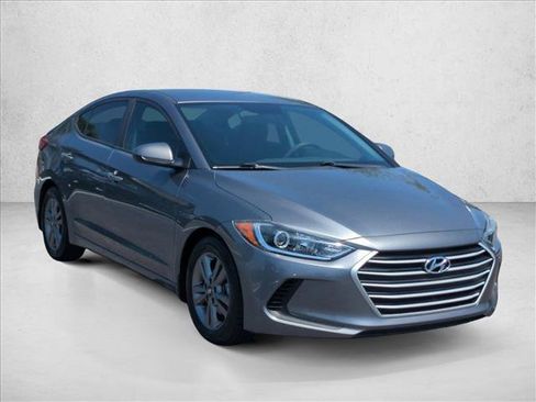 Used 2018 Hyundai Elantra SEL FWD image 3