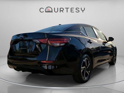 Certified 2025 Nissan Sentra SV image 5