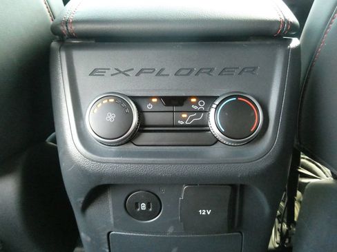Used 2025 Ford Explorer ST-Line AWD/4WD image 21