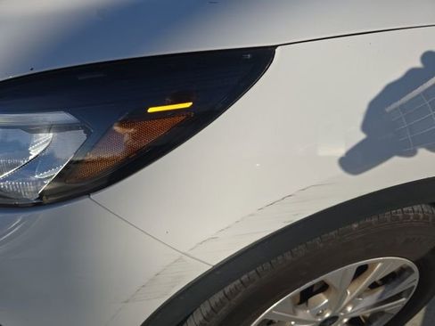 Used 2023 Ford Escape Active image 4