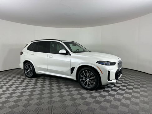 New 2026 BMW X5 xDrive50e w/ M Sport Package image 2