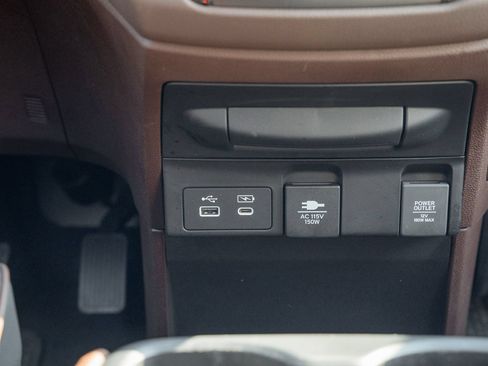 Used 2025 Honda Odyssey Elite image 37
