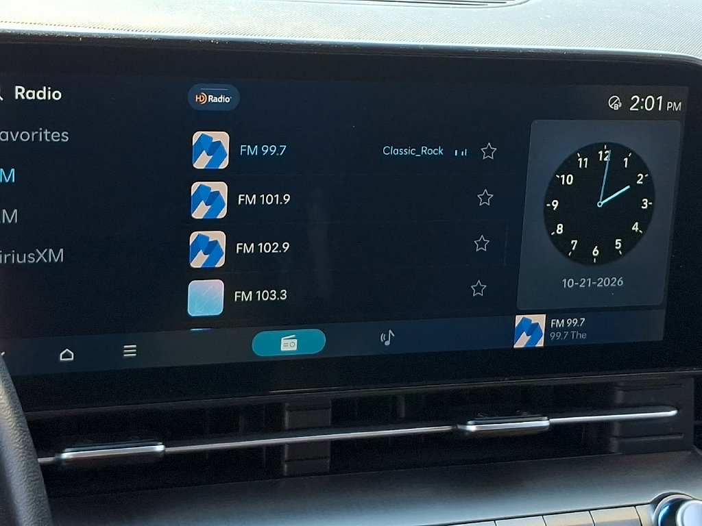Used 2025 Hyundai Kona SEL AWD/4WD image 16