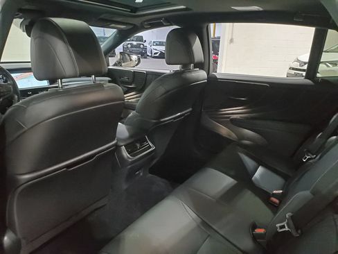 Used 2020 Lexus LS 500 w/ Accessory Package (Z2) RWD image 24