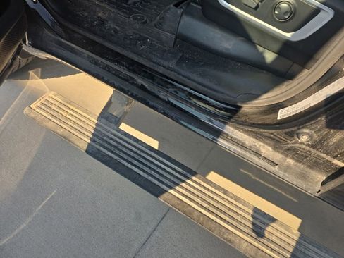 Used 2023 RAM 1500 Laramie AWD/4WD image 43
