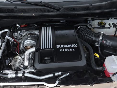 Used 2024 Chevrolet Silverado 1500 ZR2 w/ Technology Package AWD/4WD image 14