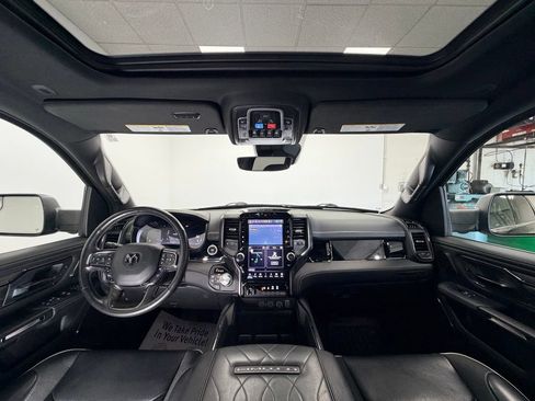 Used 2025 RAM 1500 Limited AWD/4WD image 12