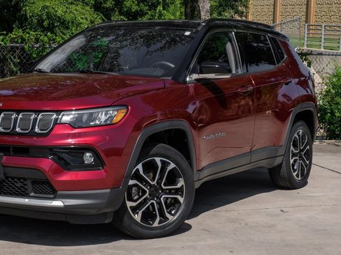 Used 2022 Jeep Compass Limited image 13