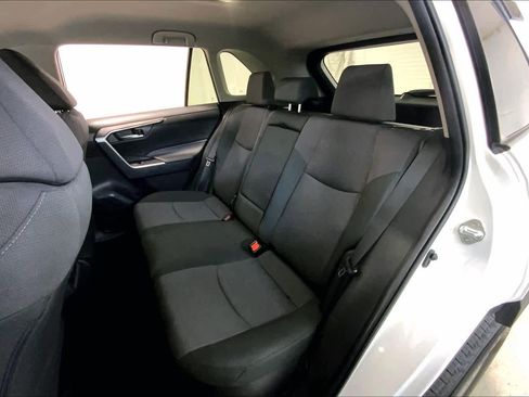 Used 2025 Toyota RAV4 XLE image 20