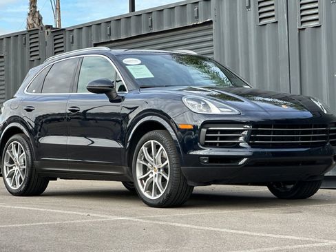 Used 2023 Porsche Cayenne Base image 10