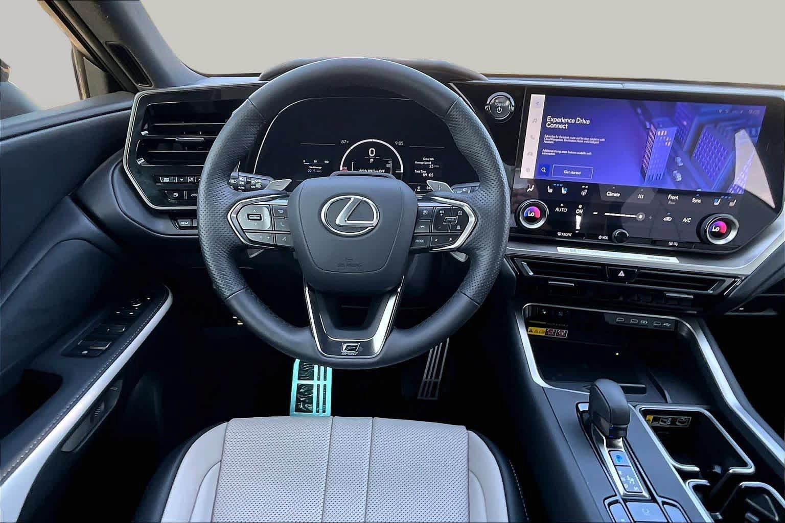 Used 2026 Lexus TX 500h AWD w/ Technology Package image 6