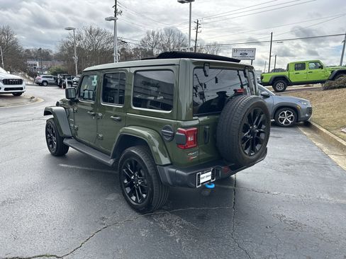 Used 2024 Jeep Wrangler Sahara image 7