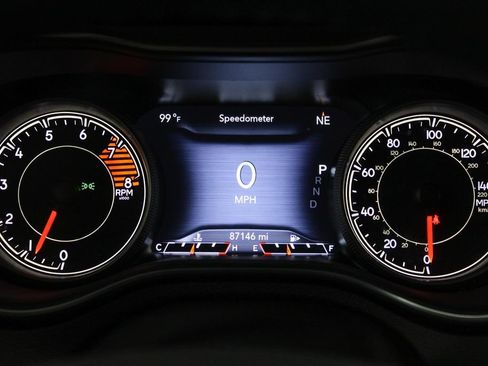 Used 2021 Jeep Cherokee Latitude Lux w/ Sun & Sound Group FWD image 33