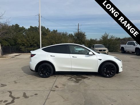 Used 2023 Tesla Model Y Long Range image 4