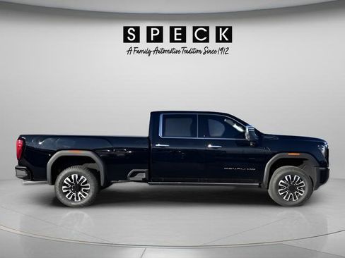 New 2025 GMC Sierra 3500 Denali Ultimate AWD/4WD image 7