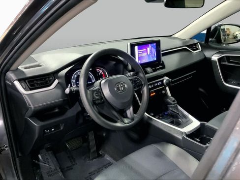 Used 2024 Toyota RAV4 LE AWD/4WD image 18