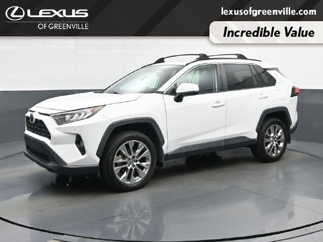 Used 2019 Toyota RAV4 XLE Premium w/ Cold Weather Package AWD/4WD image 4