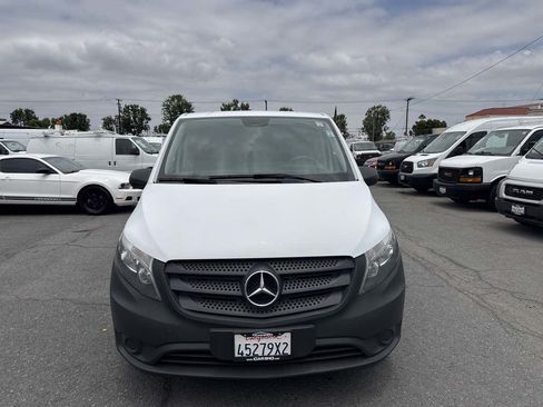 Used 2020 Mercedes-Benz Metris image 2