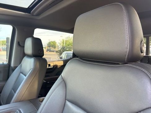 Used 2022 GMC Sierra 1500 SLT AWD/4WD image 9